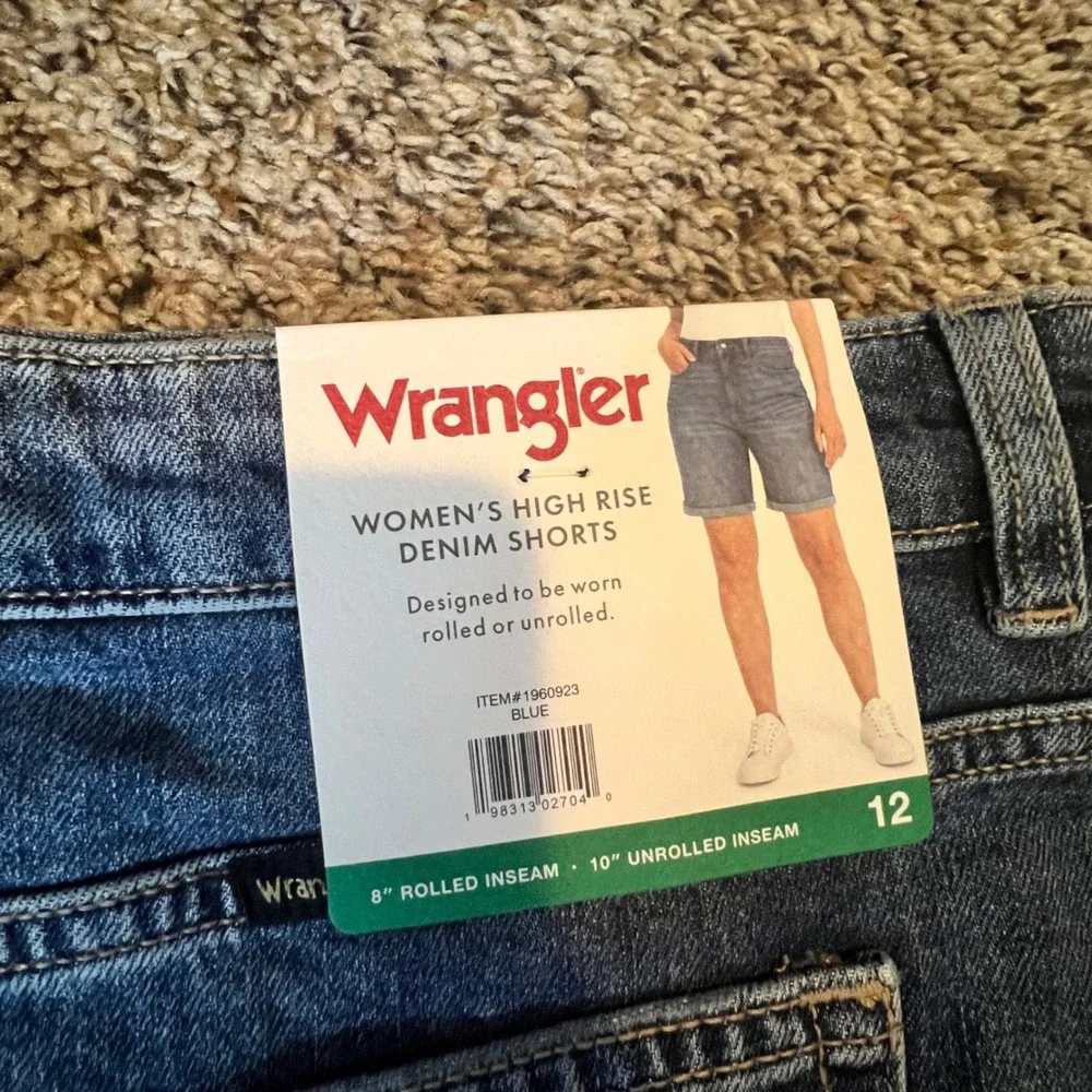 Wrangler‎ Womens High Rise Denim Shorts Blue Stretch Size 12/31 NWT 1960923